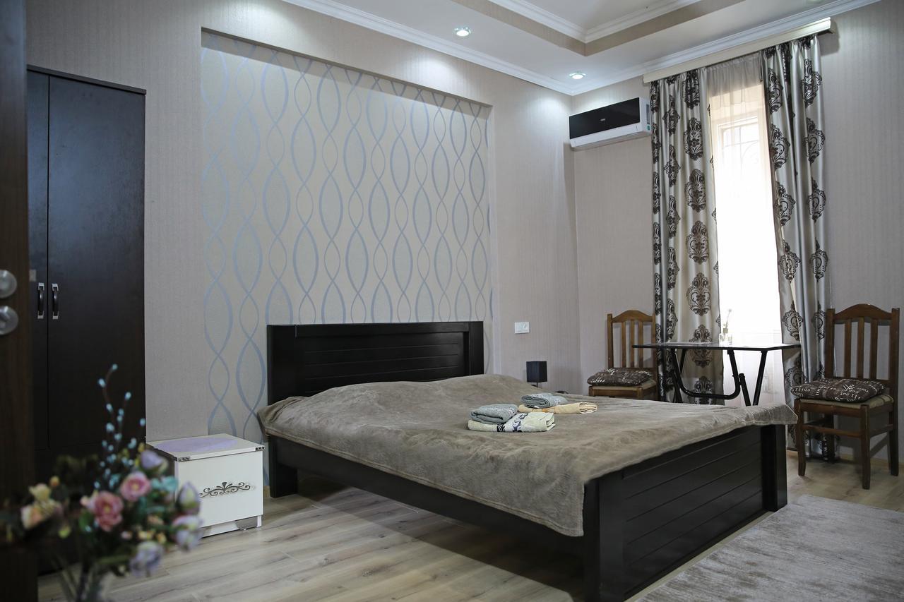 Guest House Beautiful Tbilisi On Khidistavi Street エクステリア 写真
